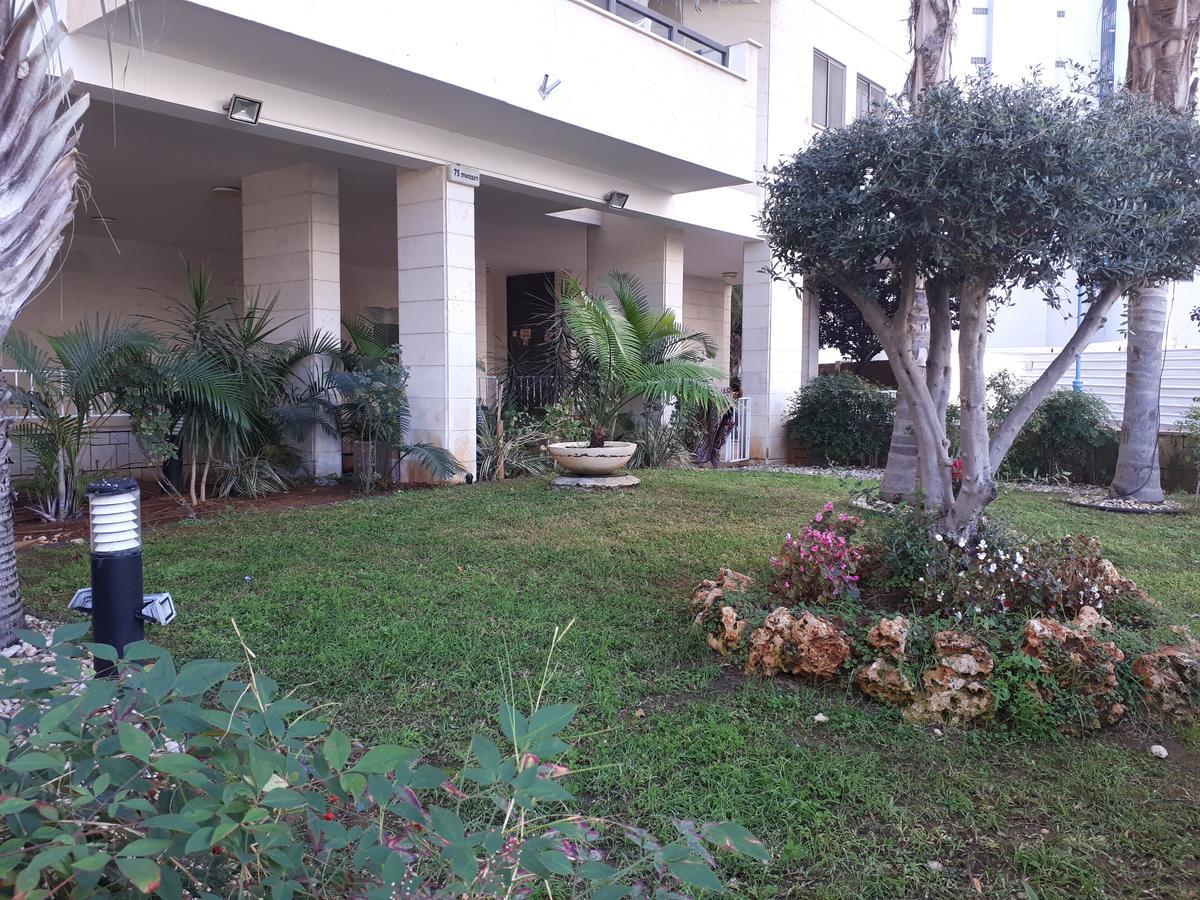 Apartment 2 Bedrooms Central Location Asdód Kültér fotó